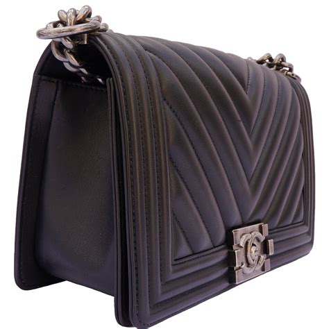 chanel medium boy chevron flap bag|Chanel Chevron shoulder bag.